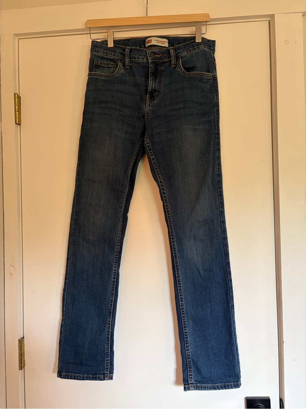 Levi's Performance Straight Leg Jeans in Dark Blue Wash